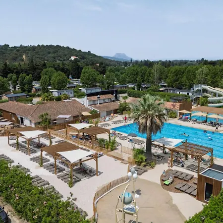 Tropical 6p 3bdrms Aircon *