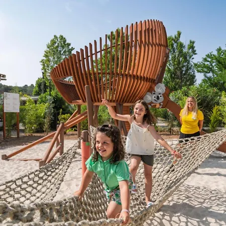 Tropical 6p 3bdrms Aircon Camping *