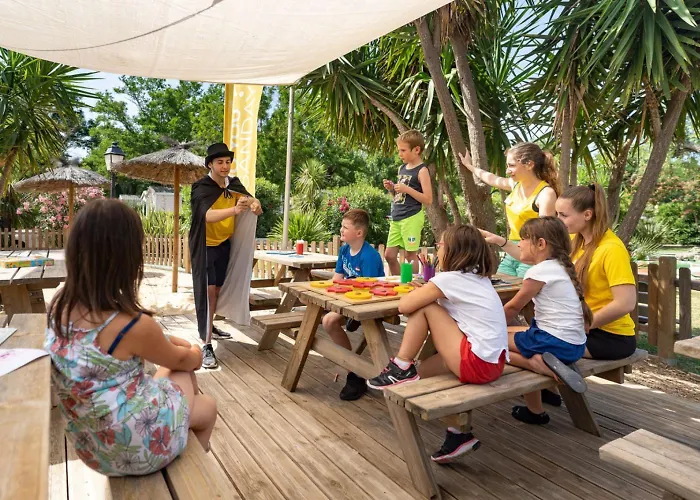 Tropical 6p 3bdrms Aircon Camping *